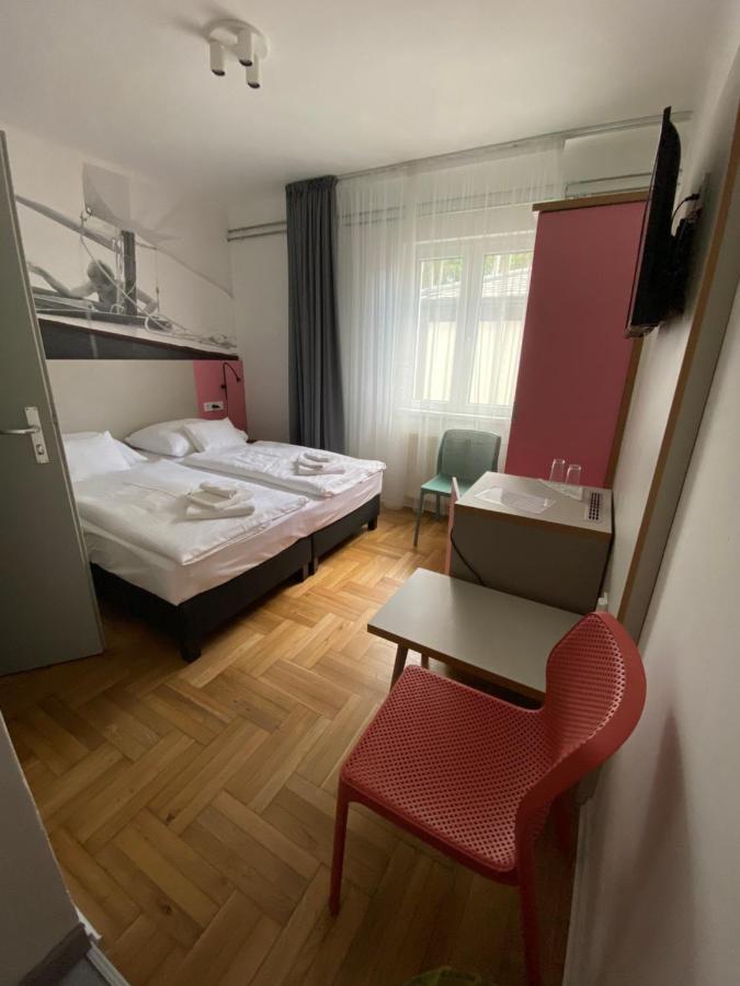 Couette-café Dalma Panzio Balatonvilágos
